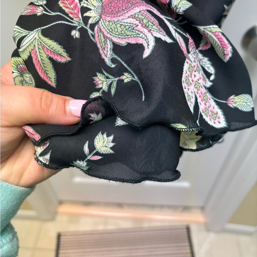 Dressbarn Woman Black Floral Midi Skirt – Size 16W - Picture 7 of 15